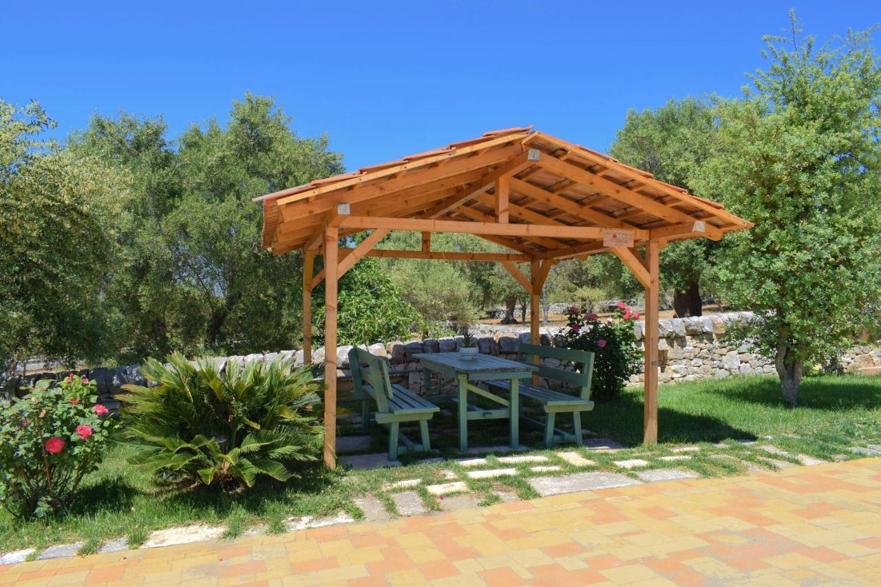 La Rosa Dei Trulli B&B Alberobello Exteriör bild