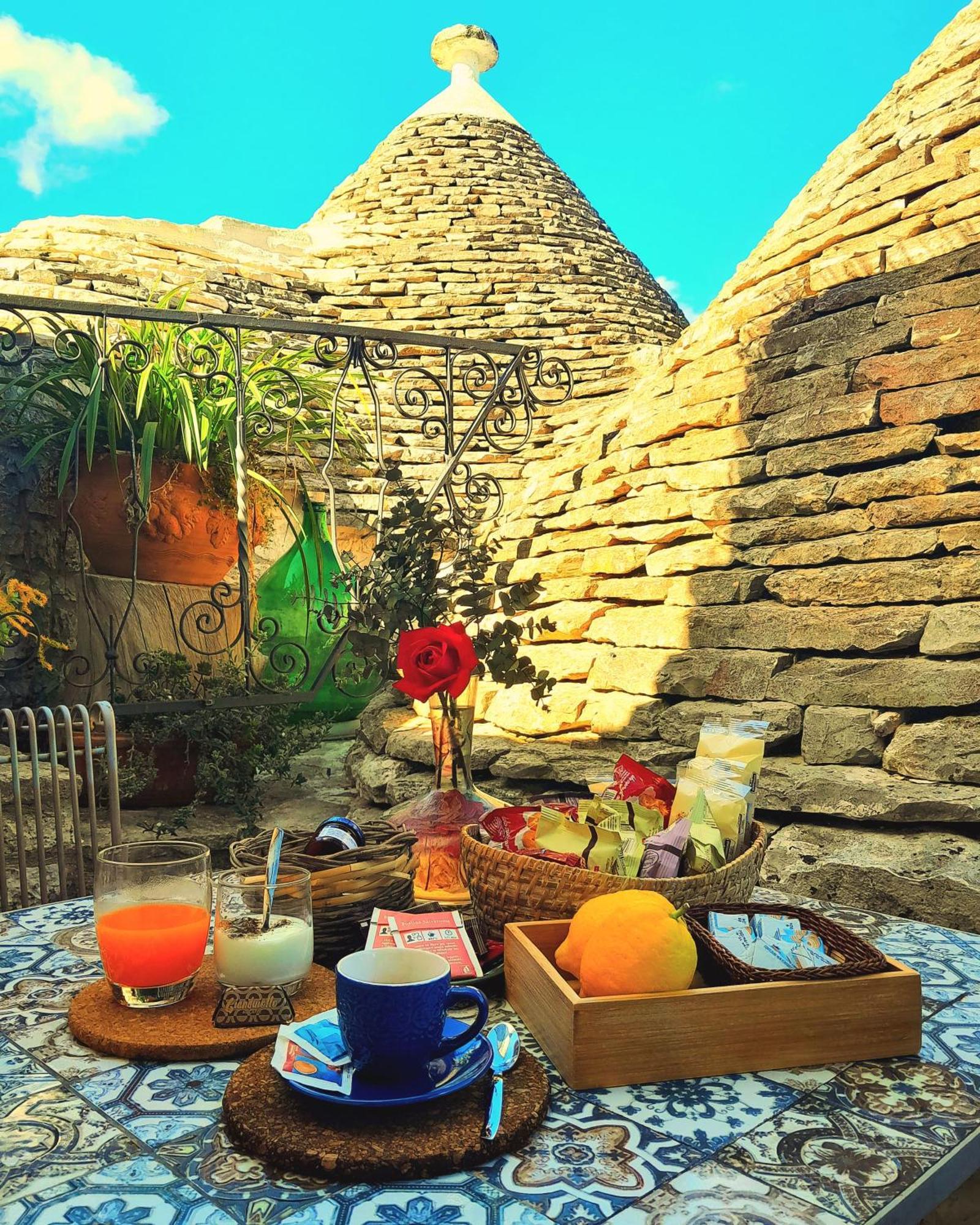 La Rosa Dei Trulli B&B Alberobello Exteriör bild