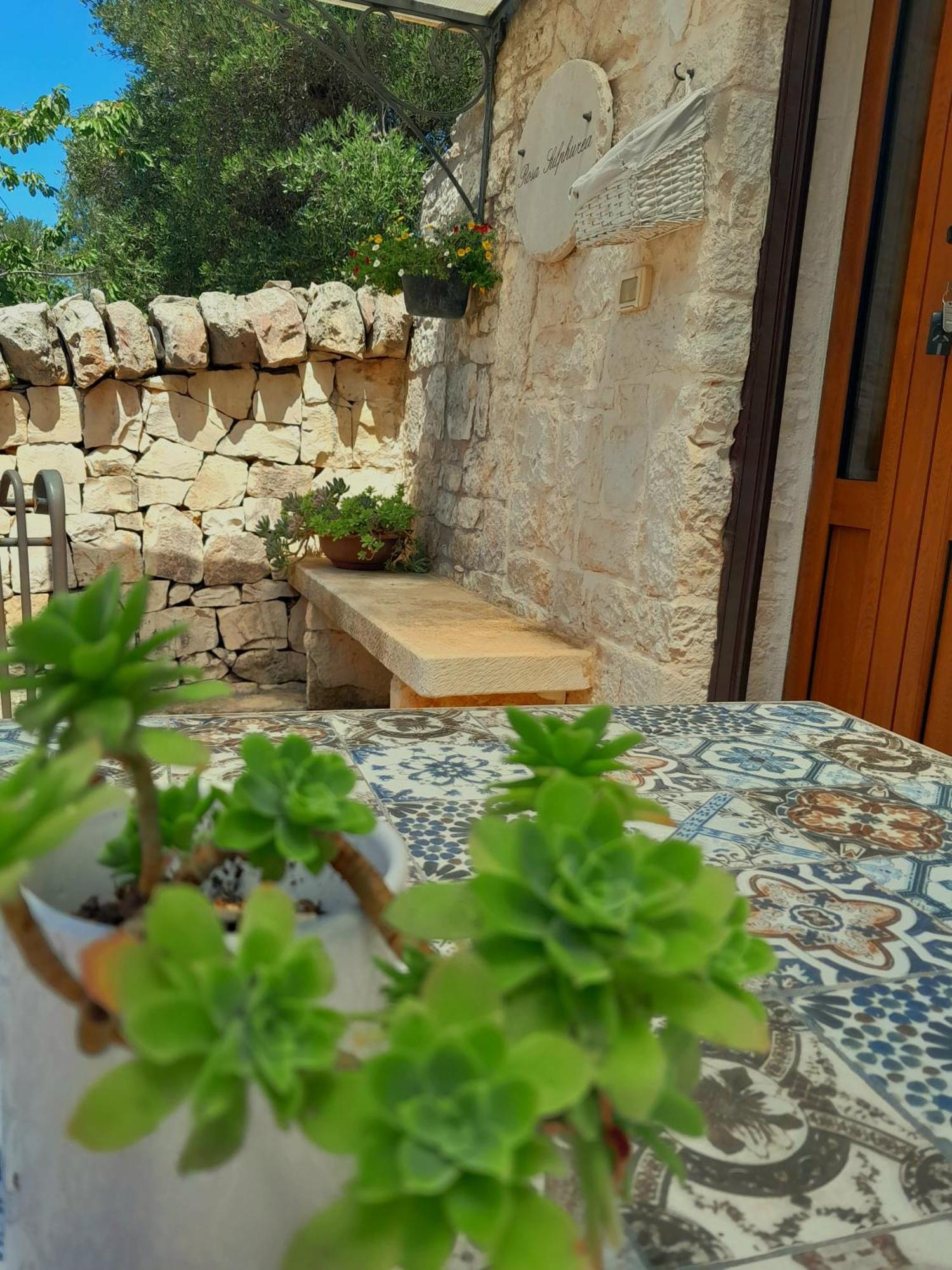 La Rosa Dei Trulli B&B Alberobello Exteriör bild